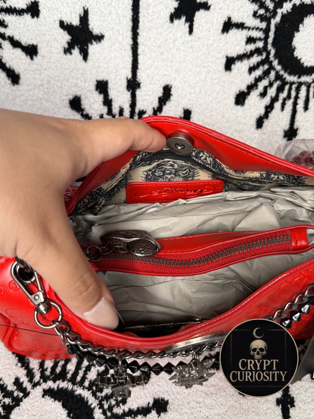 NWT Ed Hardy Red Embossed Skull Shoulder Bag with Chunky Charms - Picture 3 of 3